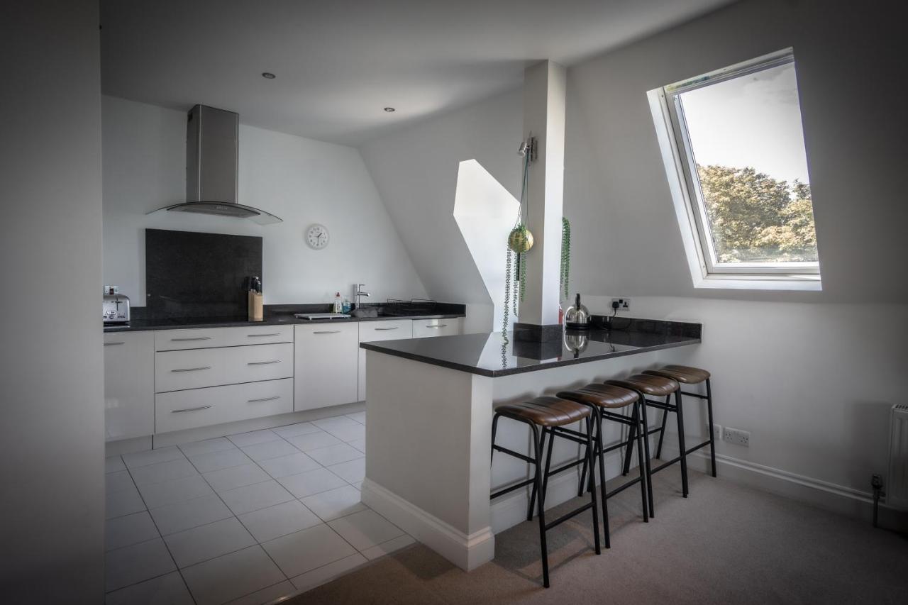 Victorian Penthouse With Panoramic Sea Views Lägenhet Ilfracombe Exteriör bild