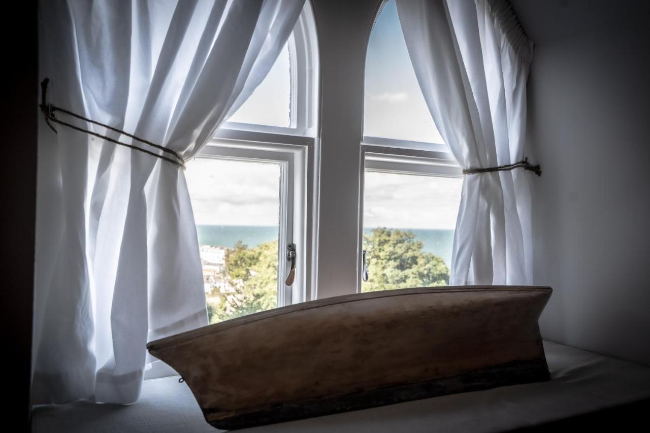 Victorian Penthouse With Panoramic Sea Views Lägenhet Ilfracombe Exteriör bild
