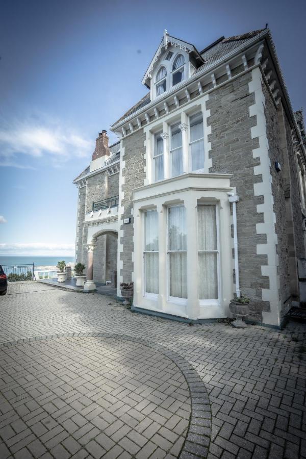 Victorian Penthouse With Panoramic Sea Views Lägenhet Ilfracombe Exteriör bild
