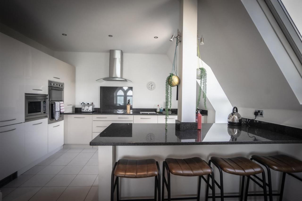 Victorian Penthouse With Panoramic Sea Views Lägenhet Ilfracombe Exteriör bild